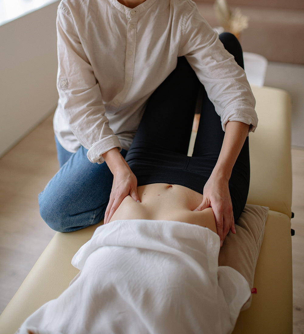 Massage abdominal maya avec Alix d&